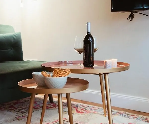 Loftbrücke, Am Platz Der Luftbrücke